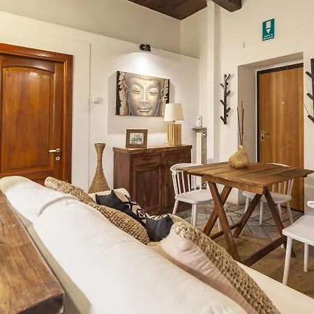 Campo Dei Fiori Nest Apartment
